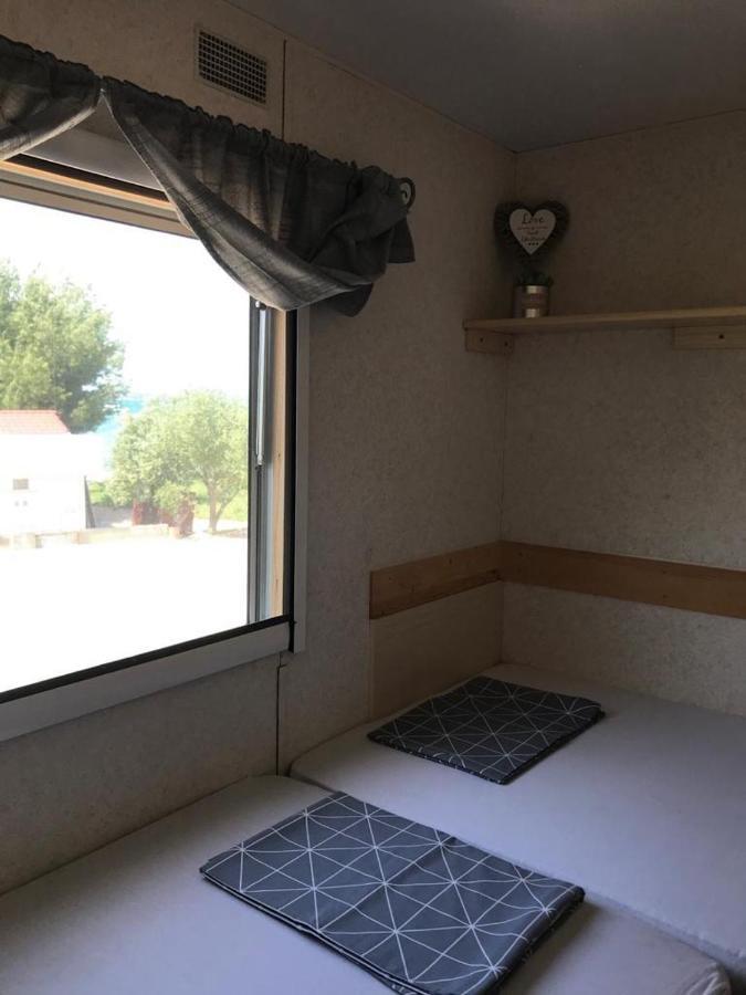 Mobile Home Tomic Tisno Exterior foto